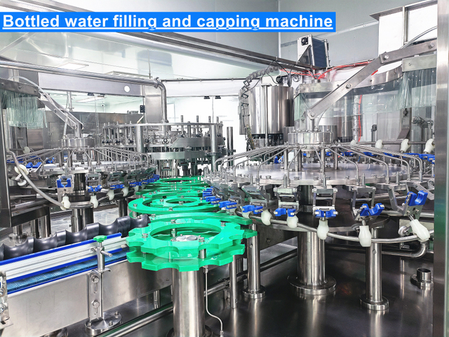 बोतल जल उत्पादन प्रक्रिया लाइन टर्नकी परियोजना