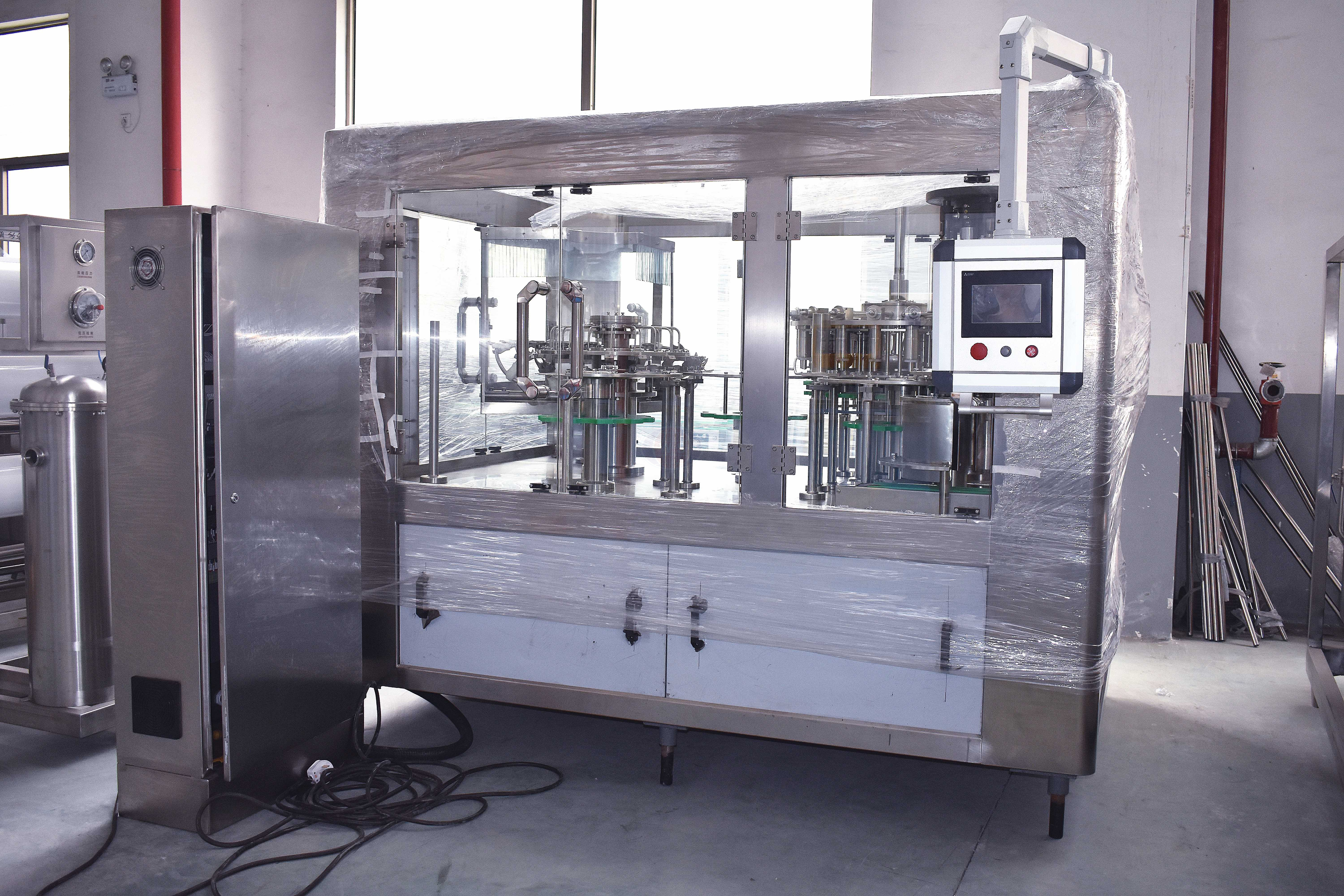 हम बोतल भरने और कैपिंग मशीन पर कैसे मुकदमा कर सकते हैं?