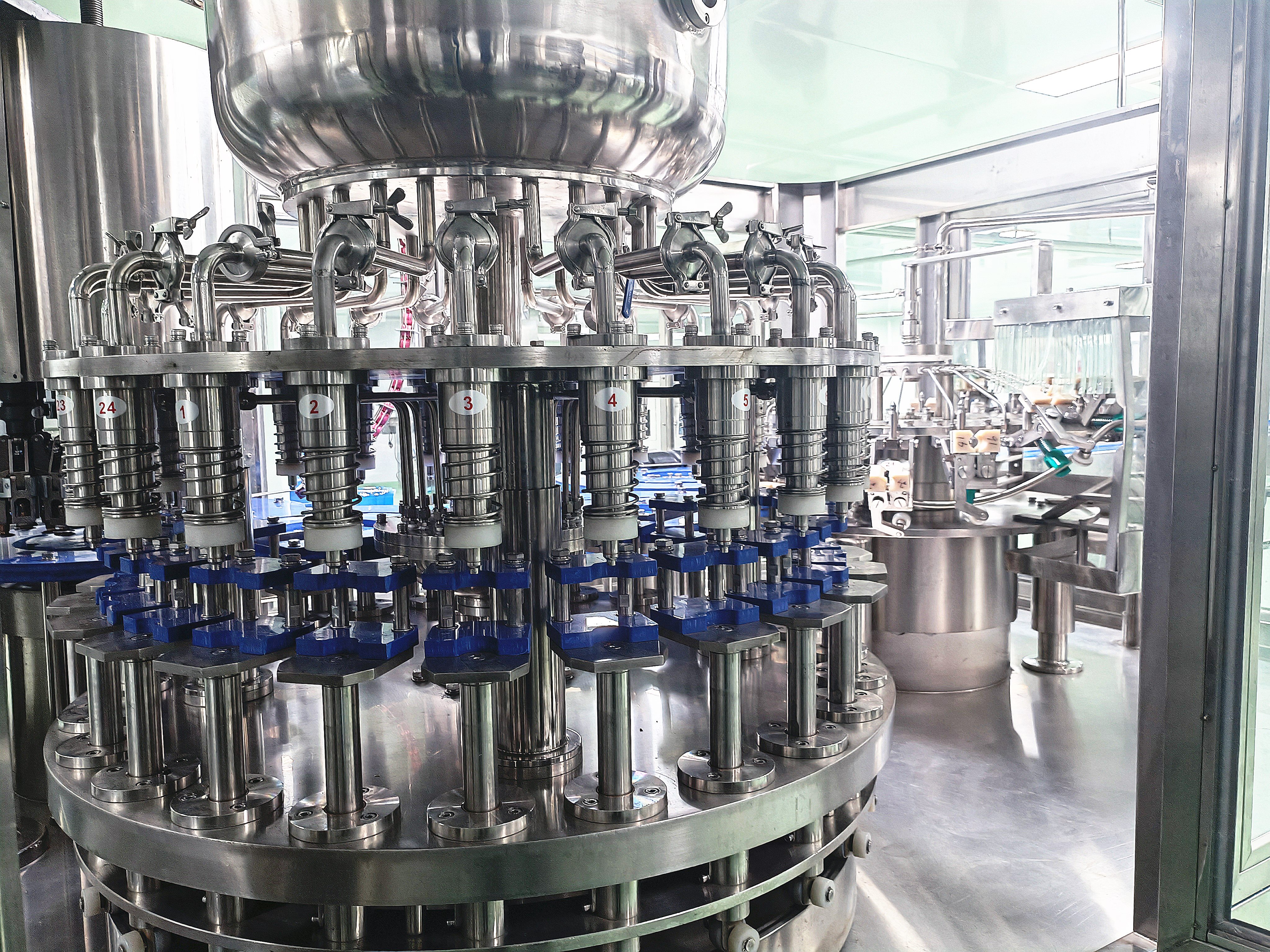 आम का रस भरने की मशीन